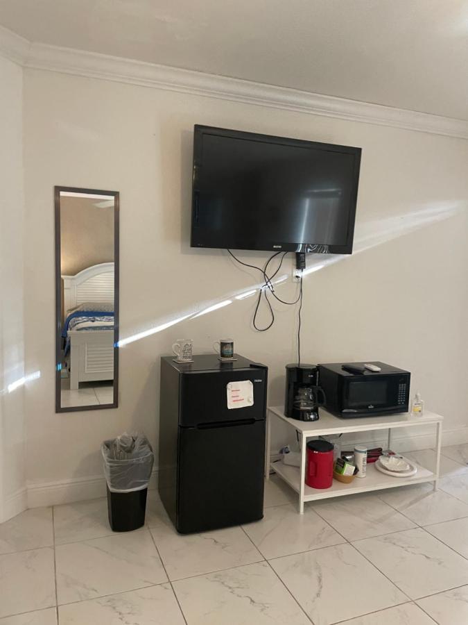 Blue Sky Apartment Fort Myers Exterior photo